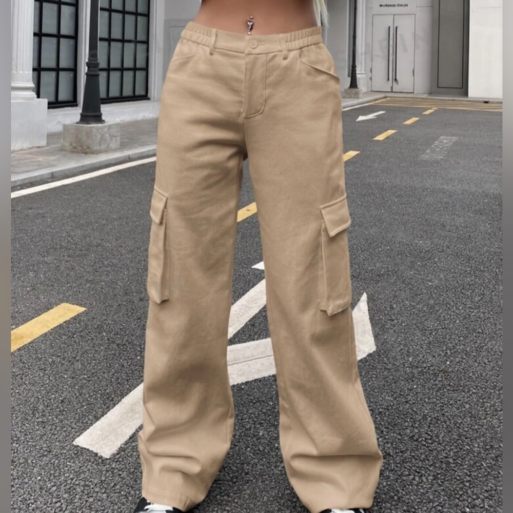 Relaxed Fit Tan Cargo Pants